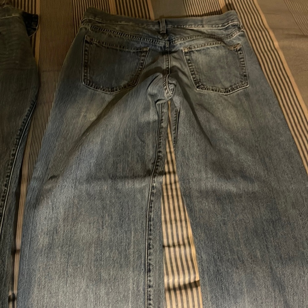 Mens Old Navy jeans size 32-36 good condition no holes